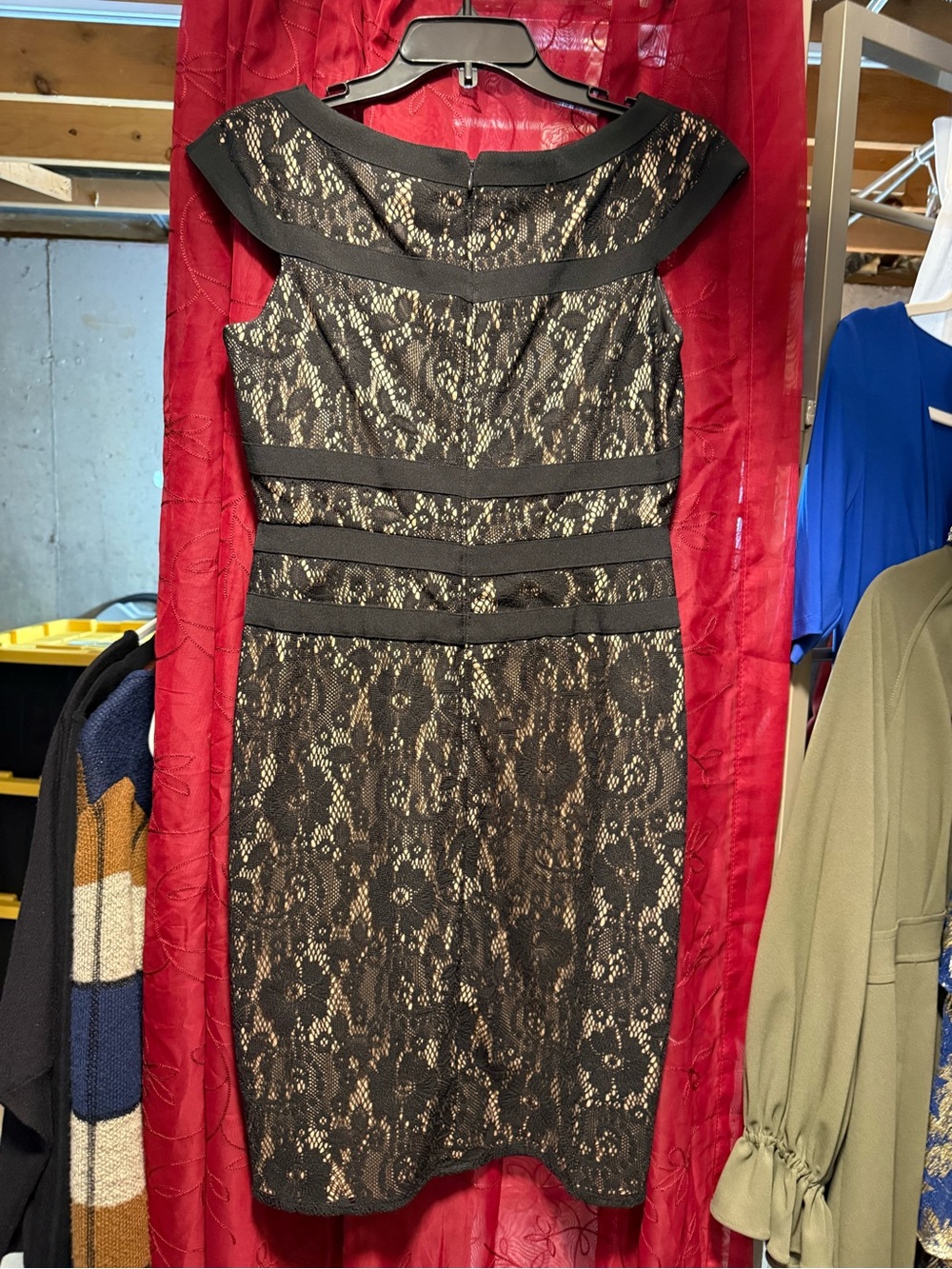 Adrianna Papell Black Lace Midi Sheath Dress with Illusion Yoke - Picture 5 of 6